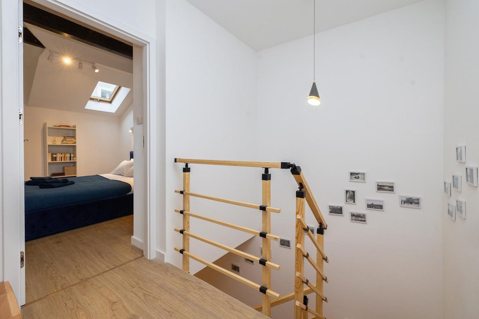 Benedictus Apartment *
