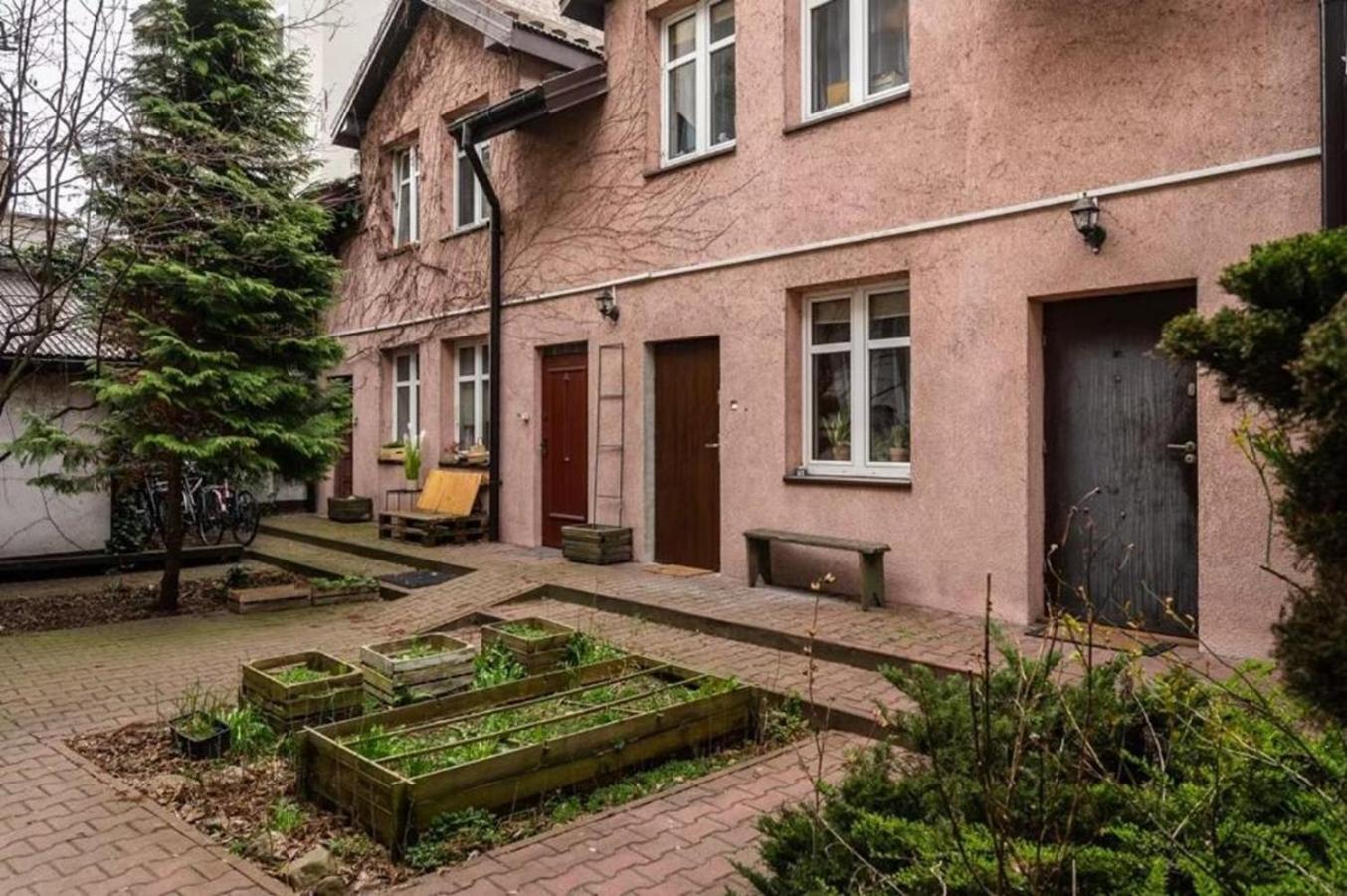 In The Heart Of Historical District With Free Parking Apartment *